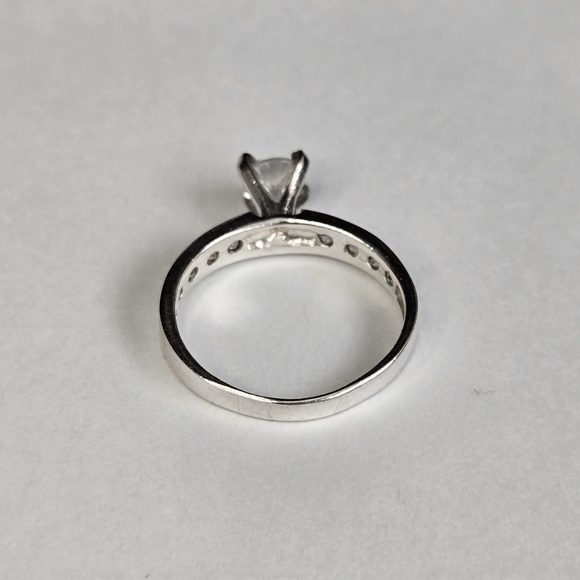 Stunning Sterling Silver Promise Ring - Picture 9 of 10